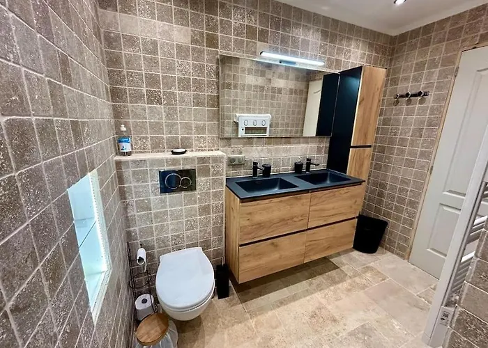 Holiday home Bas De Cosy Les Pins Avec Jardin