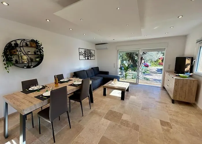 Bas De Cosy Les Pins Avec Jardin *